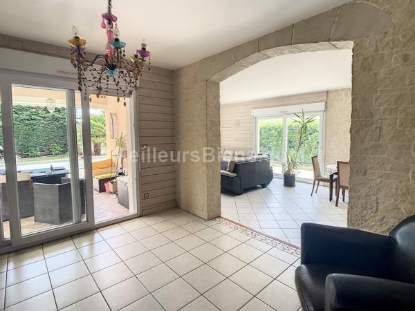 Villa de 215m2 sur un terrain de 870m2