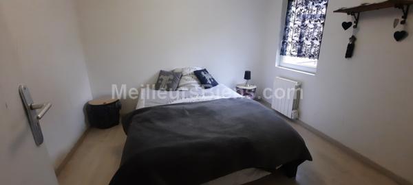 Cette Maison de ville  5 pièces de 140 m2 3 chambres,bureau