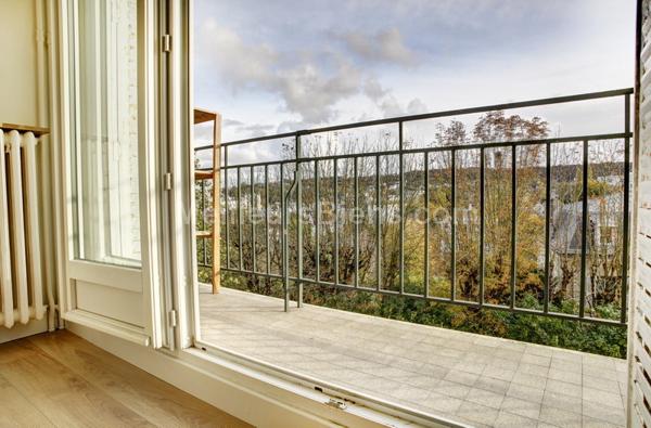 APPARTEMENT QUARTIER BRANCAS EN PARFAIT ETAT AVEC VUE ET BALCON SUD