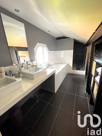 Duplex 4 pièces de 103 m² à Colombes (92700)