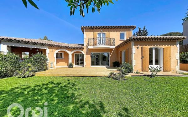 Maison à vendre    5 pièces •  Saint-Raphaël