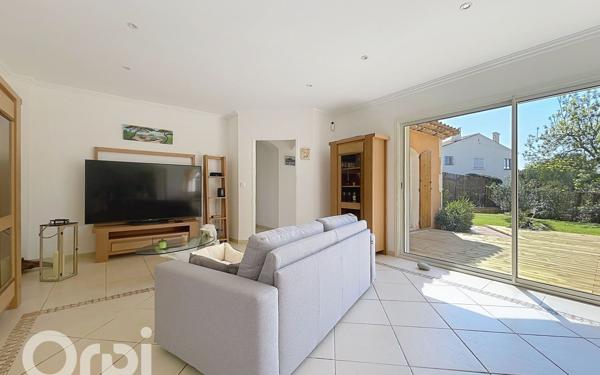 Maison à vendre    5 pièces •  Saint-Raphaël