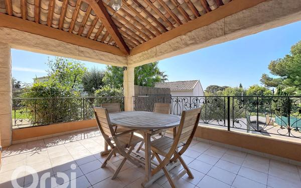 Maison à vendre    5 pièces •  Saint-Raphaël