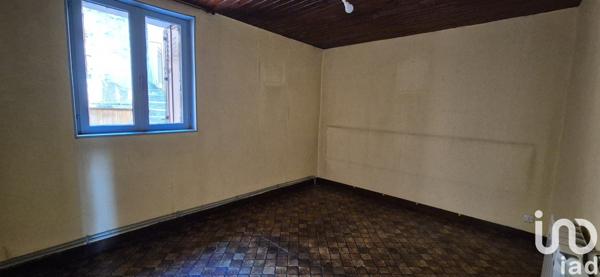Appartement 3 pièces de 57 m² à Saint-Genest-Lerpt (42530)