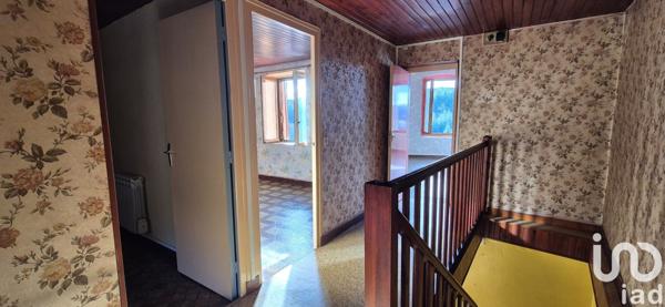 Appartement 3 pièces de 57 m² à Saint-Genest-Lerpt (42530)