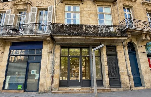 Bureaux ou local commercial à louer Bordeaux visibilité exceptionnelle centre