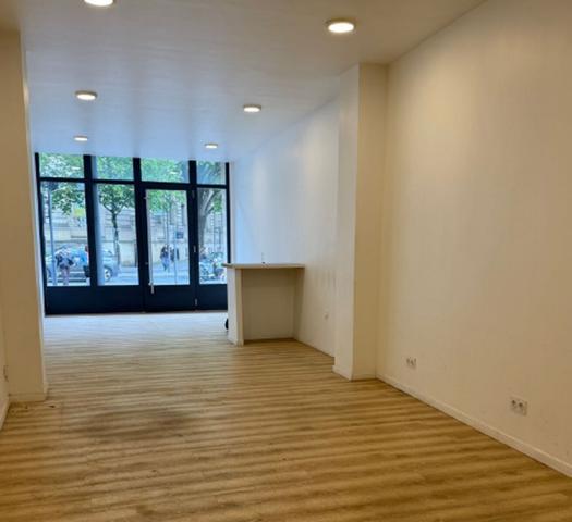 Bureaux ou local commercial à louer Bordeaux visibilité exceptionnelle centre