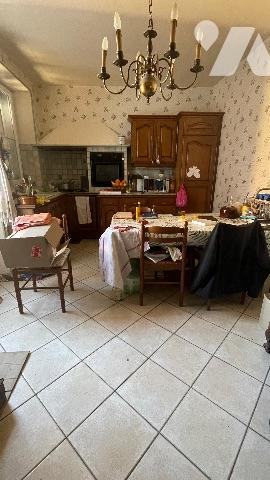 TOURY Plein centre ville maison avec beau potentiel de 4 pièces