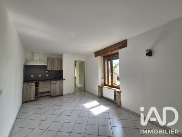 Location studio 22 m² Mouzon
