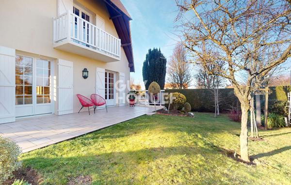 MAISON AVEC PISCINE