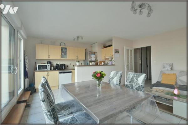 APPARTEMENT T4 ASCENSEUR TERRASSE GARAGE LE RHEU CENTRE