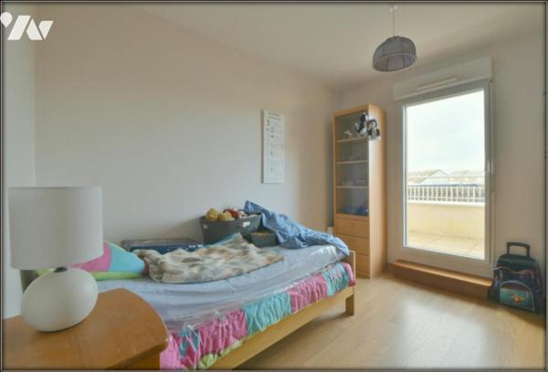 APPARTEMENT T4 ASCENSEUR TERRASSE GARAGE LE RHEU CENTRE