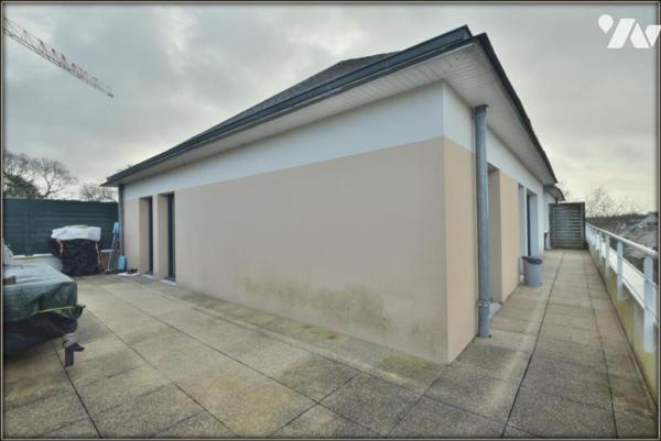 APPARTEMENT T4 ASCENSEUR TERRASSE GARAGE LE RHEU CENTRE