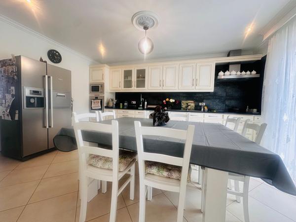 Maison Saint Bohaire 6 pièce(s) 227.29 m².
