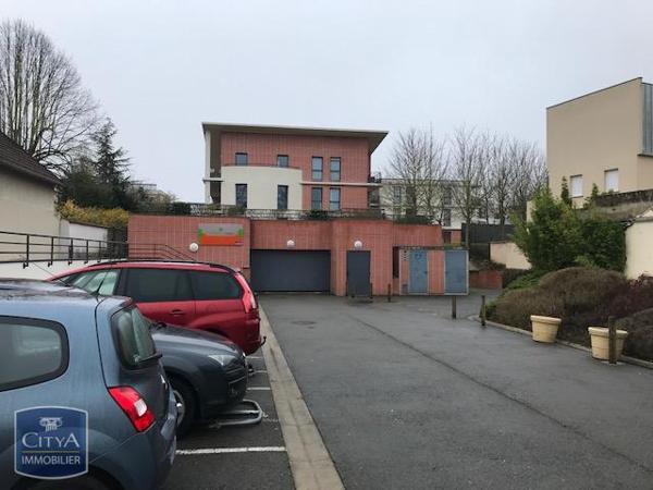 Location parking Chartres (28000)