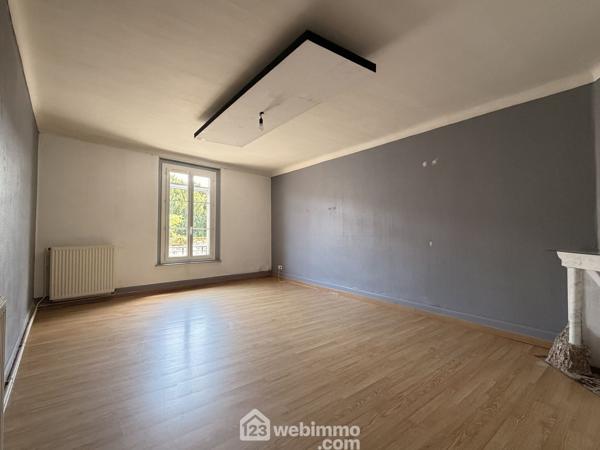 Appartement 87 m² à Crépy 02870