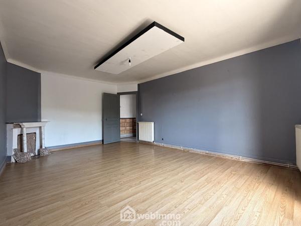 Appartement 87 m² à Crépy 02870