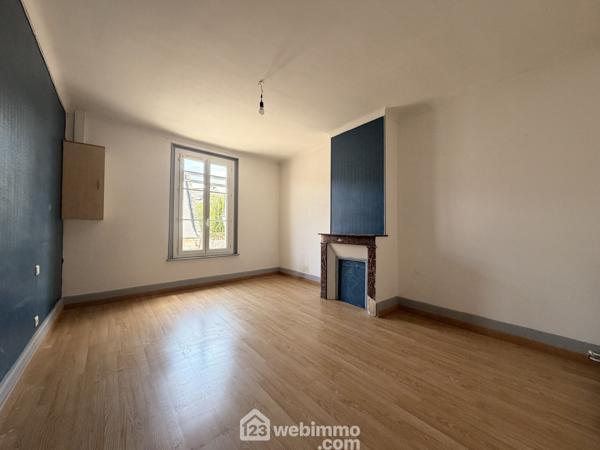 Appartement 87 m² à Crépy 02870
