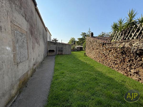 Maison à vendre Sevremoine - 4 pièces, 102m² avec 2 chambre(s) à 176 000€ - AJP Immobilier Saint-Macaire-en-Mauges