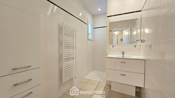 Maison 77 m² à Pringy 77310