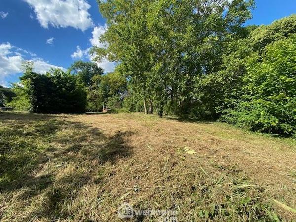 Terrain constructible 1100 m² à Réaumur 85700