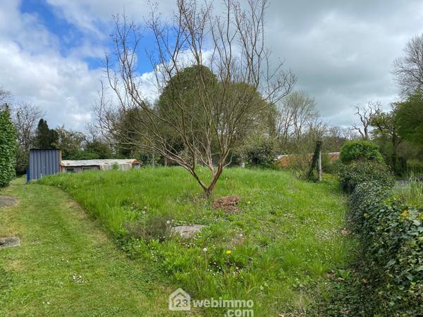 Terrain constructible 1100 m² à Réaumur 85700