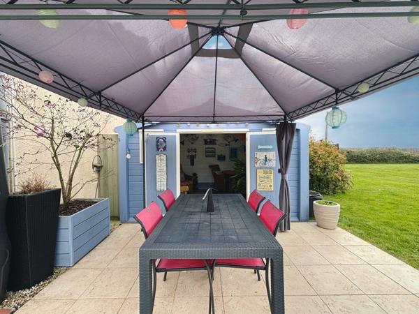Maison de trois chambres avec grand jardin, garage, dépendance et superbes vues Chatain