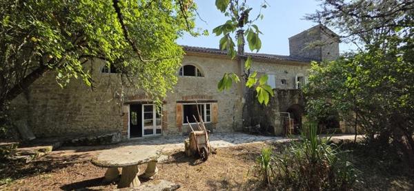 Maison à vendre |  Lamagdelaine |  9 pièces | 262 m²