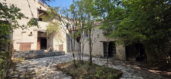 Maison à vendre |  Lamagdelaine |  9 pièces | 262 m²