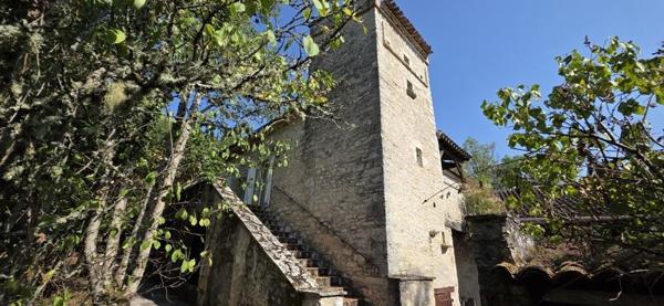 Maison à vendre |  Lamagdelaine |  9 pièces | 262 m²