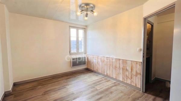 QUIMPER (29) – Appartement T2 de 35 m² habitable situé au dernier étage - Cave privative.