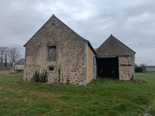Maison à rénover avec + de 250 m2 de dépendances