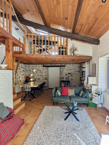 Maison de caractère 85 m2 | Pierre & poutres | Jardin arboré