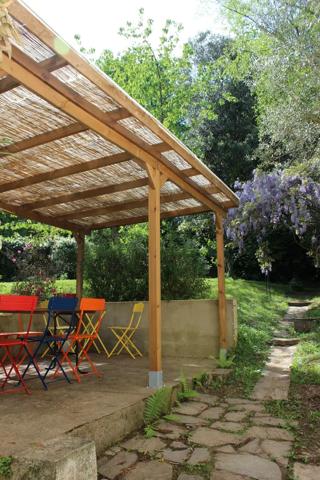 Maison de caractère 85 m2 | Pierre & poutres | Jardin arboré