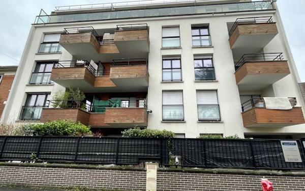 Appartement à vendre    3 pièces • 59 m2 Le Blanc-Mesnil