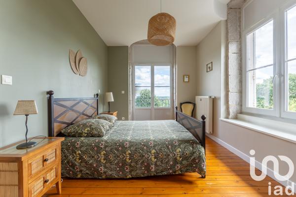 Maison à vendre 7 pièces 234 m² Mâcon