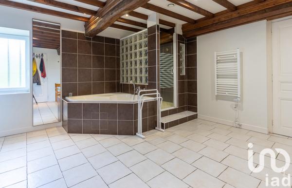 Maison à vendre 7 pièces 234 m² Mâcon