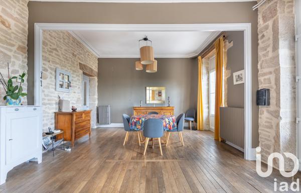 Maison à vendre 7 pièces 234 m² Mâcon