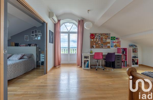 Maison à vendre 7 pièces 234 m² Mâcon