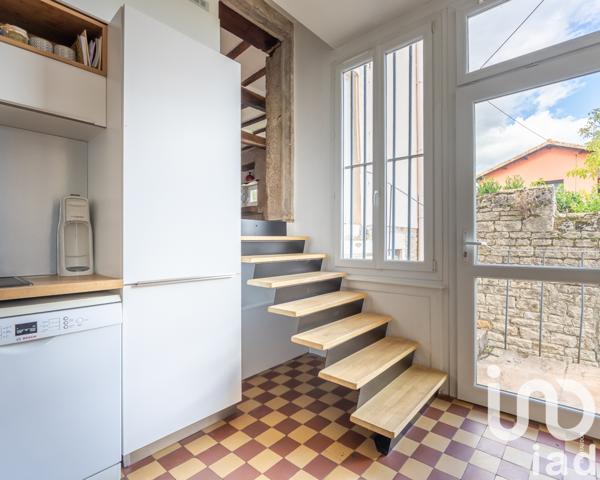 Maison à vendre 7 pièces 234 m² Mâcon