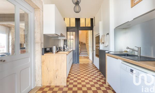 Maison à vendre 7 pièces 234 m² Mâcon