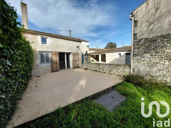 Maison 4 pièces de 120 m² à Saint-Just-Luzac (17320)