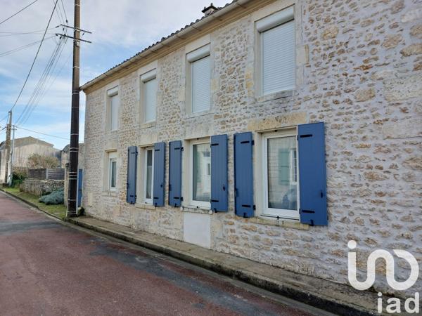 Maison 4 pièces de 120 m² à Saint-Just-Luzac (17320)