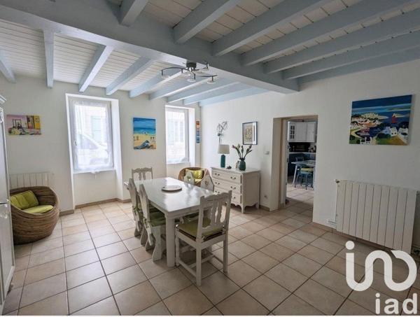 Maison 4 pièces de 120 m² à Saint-Just-Luzac (17320)