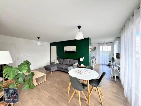 Appartement à louer 3 pièces 75.8m² Lille (59000)