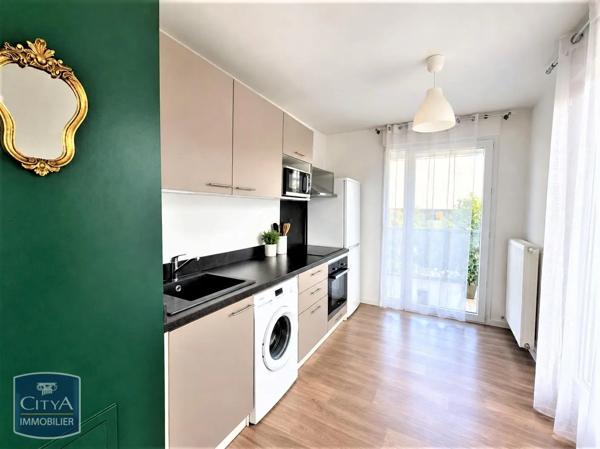 Appartement à louer 3 pièces 75.8m² Lille (59000)