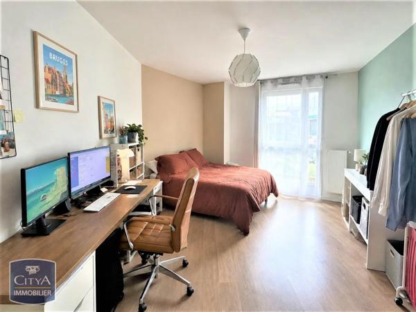 Appartement à louer 3 pièces 75.8m² Lille (59000)