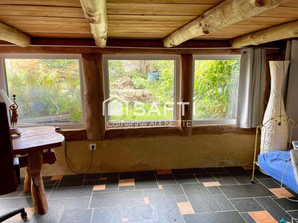 Maison en pierre de 312 m², 11 pièces, 7 chambres.