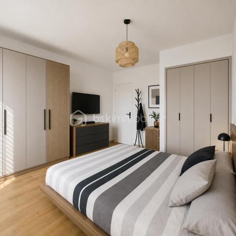 Maison familiale au calme en impasse – proche écoles et commerces
Située dans un quartier résidentiel recherché et au calme, cette maison de 92 m² avec véranda vous séduira par son cadre agréable et fonctionnel.
Elle se compose d’un espace de vie lumineux, d’une cuisine, de plusieurs chambres confortables et d’une salle de bain. Une véranda apporte une belle ouverture sur l’extérieur.
Le tout est implanté sur une parcelle de 700 m², offrant un jardin idéal pour profiter des beaux jours. Vous bénéficierez également d’un garage et d’un abri de jardin pour vos rangements.
📍 Atouts : proximité immédiate des écoles et commodités, environnement calme et résidentiel.
👉 Une maison idéale pour accueillir votre famille !