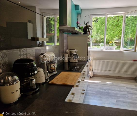 APPARTEMENT SOUS OFFRE

Très bel appartement rénové par des artisans locaux, situé dans un environnement calme et verdoyant tout en restant proche des commodités puisque à moins de 5 minutes de Clairvaux-les-lacs.

L'habitation principale bénéficie de beaux volumes avec un grand espace de vie lumineux d'environ 90 m2, de 4 chambres, salle de bains, toilette indépendant avec la possibilité de créer un appartement indépendant d'environ 60 m2

SES VERITABLES POINTS FORTS SONT :

✔️ Accès de l'appartement en plain-pied

✔️ La présence d'un appartement indépendant à aménager (surface environ 60 m2), parfait pour générer un revenu locatif, envisager un projet mixte habitation/investissement.

✔️ Potentiel locatif à l'année aux alentours de 500 € par mois ou location meublée saisonnière (SECTEUR TRES TOURISTIQUE)

✔️ Environnement calme avec accès direct aux chemins de randonnée et au lac de Clairvaux-les-lacs 

✔️ Terrain plat agréable et facile d'entretien de 1655 m2 

✔️ Possibilité de faire acquisition de deux garages fermés (A discuter selon vos attentes)

Une opportunité rare dans ce secteur très prisé.

📞 A découvrir sans tarder avec Stéphane votre conseiller immobilier secteur HAUT-JURA